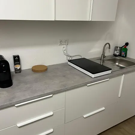 Schoenes Zentrale Lage In Zuffenhausen Štutgart