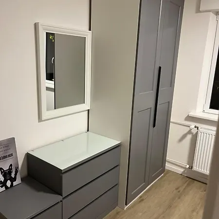 Schoenes Zentrale Lage In Zuffenhausen * Stoccarda