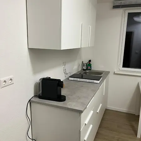 Schoenes Zentrale Lage In Zuffenhausen Stuttgart